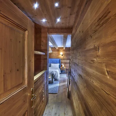 The Wooden House Cortina *